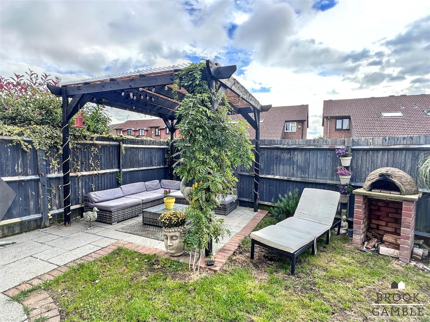 4 Bedroom House - Semi-Detached. Westminster Close in Eastbourne, East Sussex 18